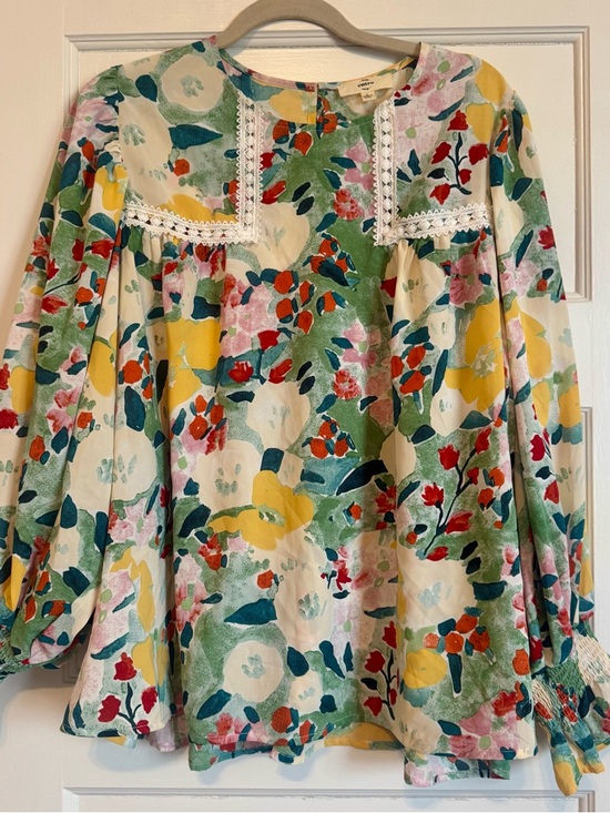 entro Tops - Entro Green Floral Top Bishop Sleeves Flowy Lace - Size Large Boutique Boho